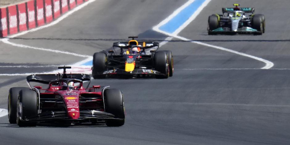 Los monoplazas de Charles Leclerc, Max Verstappen y Lewis Hamilton en el Gran Premio de Francia de F1.