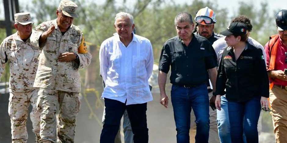 El Presidente, Andrés Manuel López Obrador y el gobernador de Coahuila, Miguel Riquelme recorren la mina de carbón 'El Pinabete'