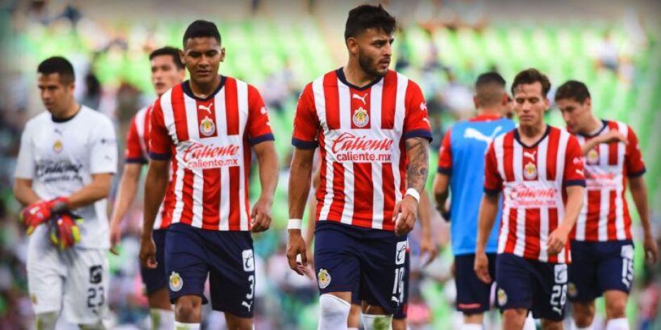 Jugadores de Chivas después de uno de sus partidos en el Torneo Apertura 2022 de la Liga MX.