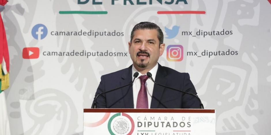 Shamir Fernández, diputado del PRI, anunció su renuncia "irrevocable" a la bancada y al partido