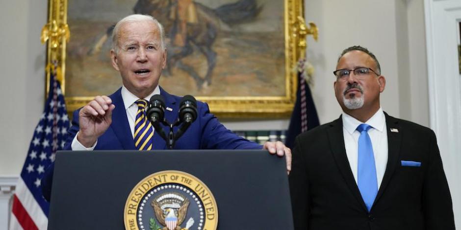 El presidente Joe Biden habla sobre los cambios en el sector, en una conferencia desde la Casa Blanca ayer.