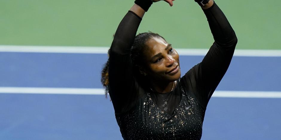 Serena Williams agradece el apoyo de los aficionados después de su derrota contra Ajla Tomljanović en la tercera ronda del US Open.