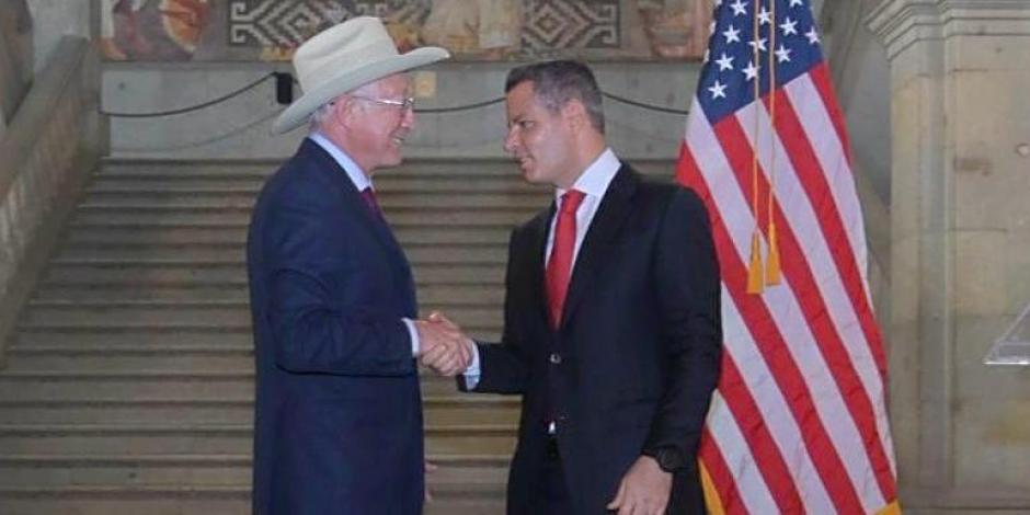 Recibe Alejandro Murat al Embajador de USA en México, Ken Salazar, en la casa de las y los oaxaqueños.
