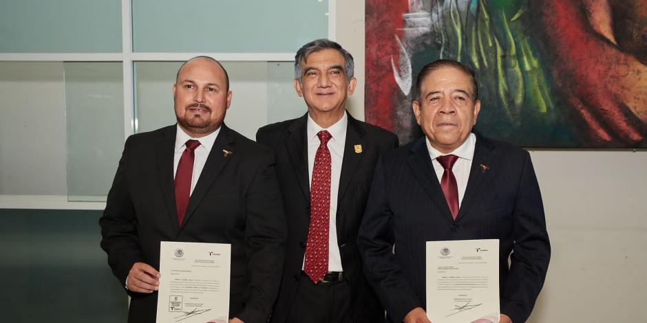 Américo Villarreal, gobernador de Tamaulipas (centro), designa a secretarios de Seguridad Pública y General de Gobierno.
