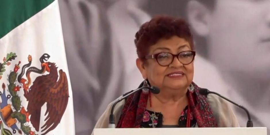 La fiscal de la CDMX, Ernestina Godoy, desde la Plaza Tlaxcoaque en el marco del 54 aniversario del movimiento estudiantil de 1968.