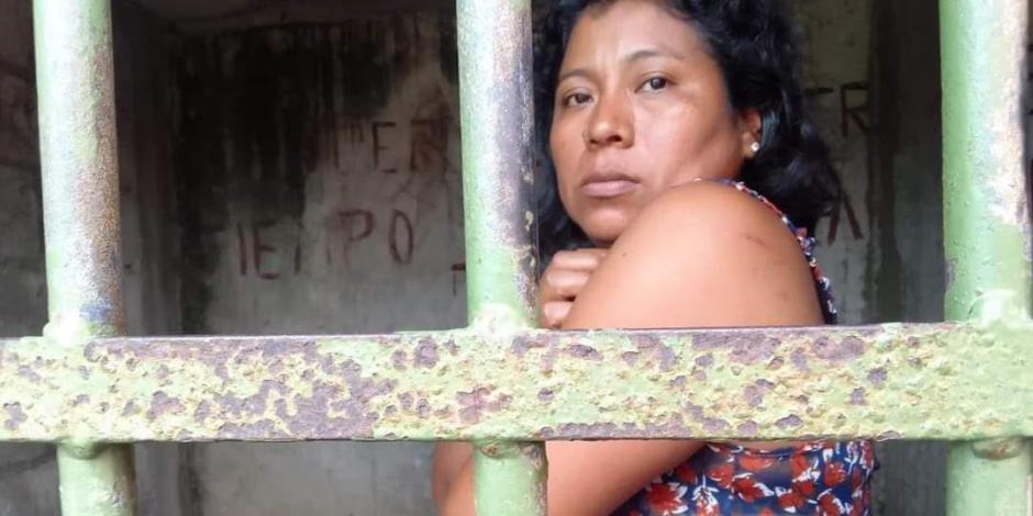 Encarcelan a mujer en Oaxaca por querer contender a cargo de elección.