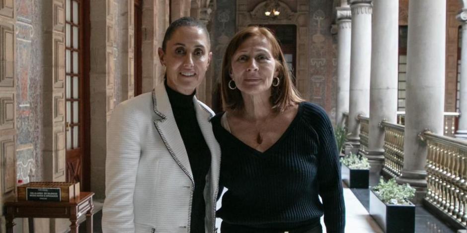 Claudia Sheinbaum, jefa de Gobierno de la CDMX, (izq.) se reunió con la exsecretaria de Economía, Tatiana Clouthier (der.).