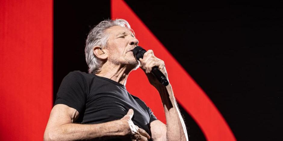 Roger Waters demuestra su amor por México en el Palacio de los Deportes