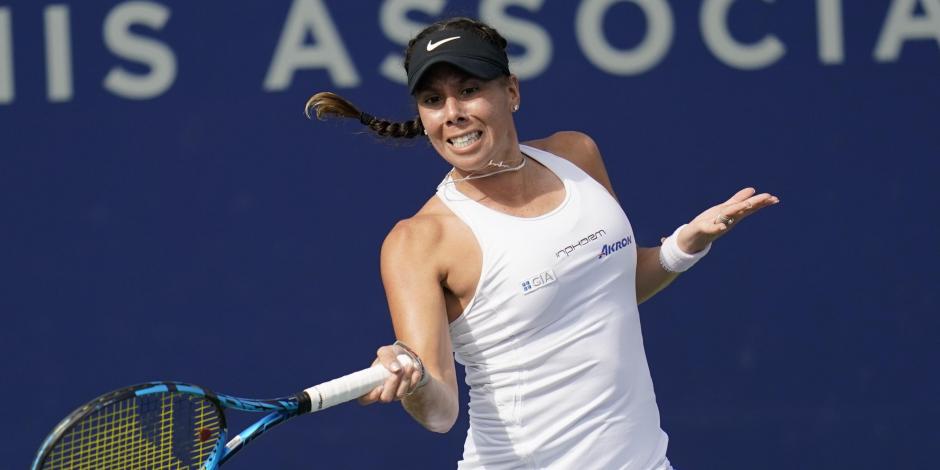 La mexicana Giuliana Olmos tuvo un debut triunfal en el torneo de dobles del Australian Open.