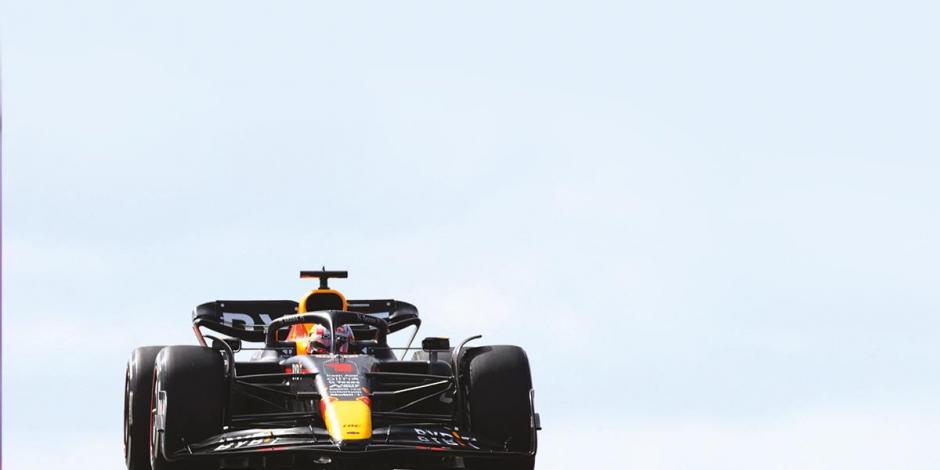 El monoplaza del neerlandés Max Verstappen, ayer, en el Circuito de las Américas, durante la carrera en Estados Unidos.