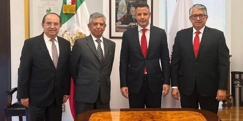 A 15 días de culminar su administración, el gobernador de Oaxaca, Alejandro Murat, entregó resultados ante la SFP.