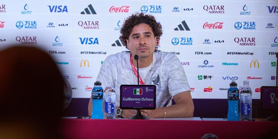 Guillermo Ochoa en conferencia de prensa de la Selección Mexicana previo a su debut contra Polonia en el Grupo C de la Copa del Mundo Qatar 2022.