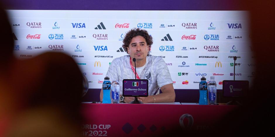 Guillermo Ochoa en conferencia de prensa de la Selección Mexicana previo a su debut contra Polonia en el Grupo C de la Copa del Mundo Qatar 2022.