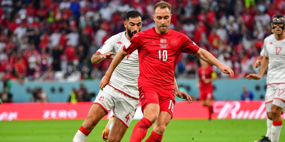 Una acción del Dinamarca vs Túnez, Grupo D de la Copa del Mundo Qatar 2022, en el Estadio Ciudad de la Educación, Al Rayyan, 22 de noviembre de 2022.