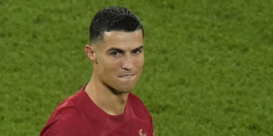 Cristiano Ronaldo festeja su primer gol con Portugal en la Copa del Mundo Qatar 2022.
