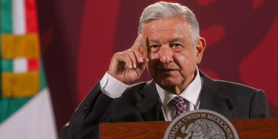 Presidente López Obrador pidió a miliantes de Morena quienes planean sumarse a la oposición que lo reconsideren.