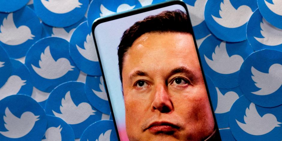 Elon Musk declara "guerra" contra Apple por retirar su publicidad de Twitter.