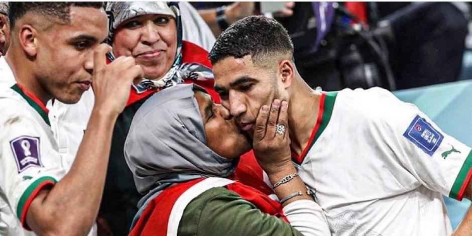 Achraf Hakimi y su madre se roban el corazón de Marruecos y del Mundial Qatar 2022.