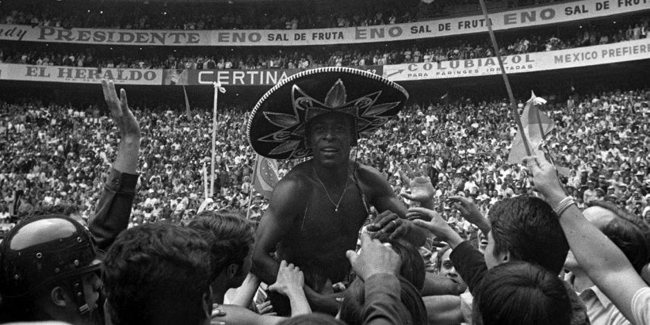 Pelé ganó su tercer y último Mundial en México 1970.
