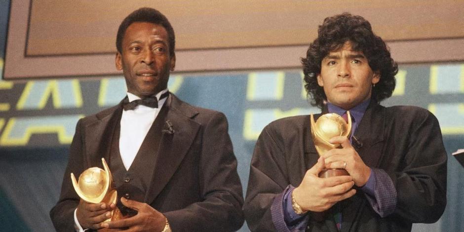 Pelé y Diego Armando Maradona en una entrega de premios.
