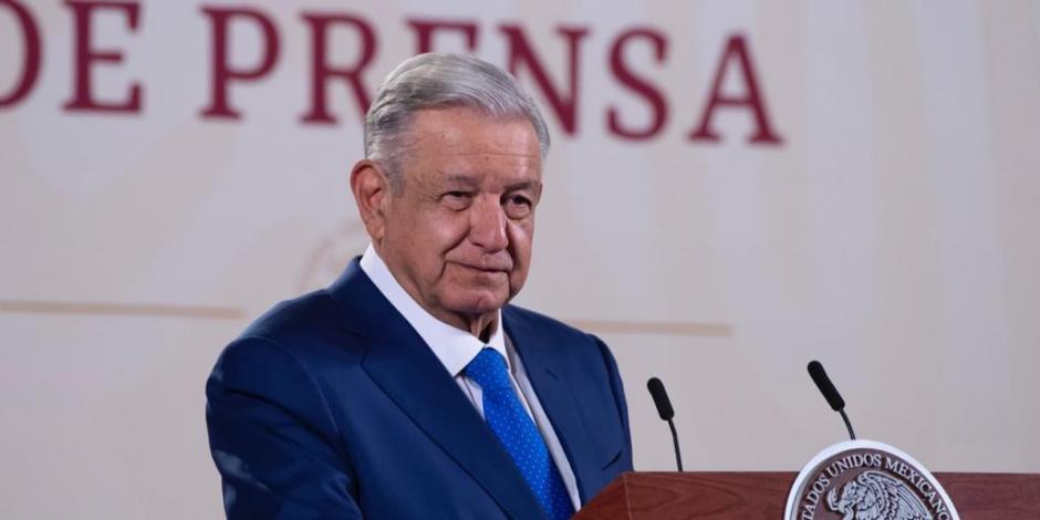 EL Presidente Andrés Manuel López Obrador explica que para resolver el tema migratorio "lo que hay que hacer es garantizar el bienestar de la gente que por necesidad emigra"