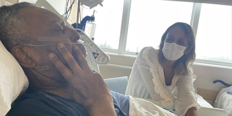 Pelé, acompañado de una de sus hijas en el Hospital Albert Einstein de Sao Paulo, en diciembre pasado.