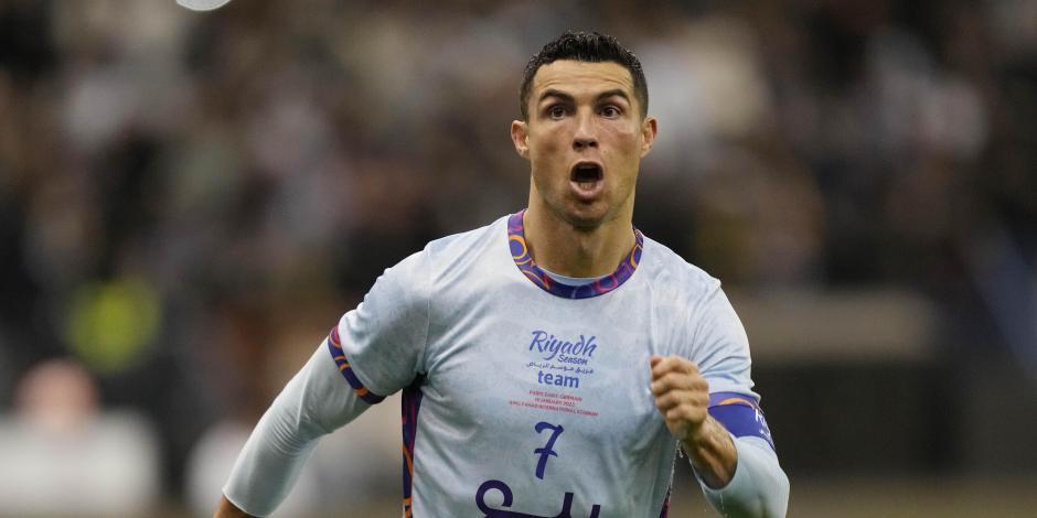 Cristiano Ronaldo festeja su primer gol en el amistoso entre Al-Nassr y PSG.