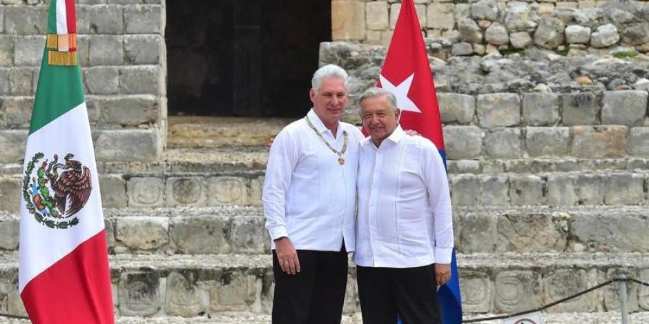 AMLO entregó al presidente de Cuba, Miguel Díaz-Canel, la Orden Del Águila Azteca.