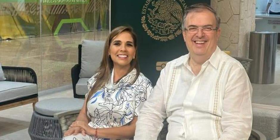 Marcelo Ebrard inaugura nuevas oficinas en plaza Kukulkán para expedir pasaportes: estuvo presente la gobernadora Mara Lezama.