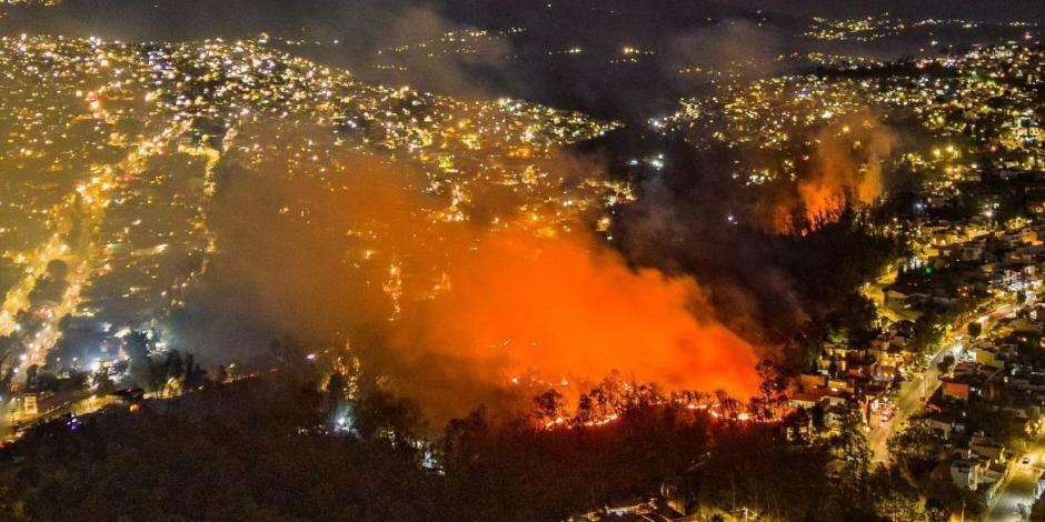Incendio forestal devora Bosque de los Remedios; fuego comenzó en pastizales desde las cinco de la tarde