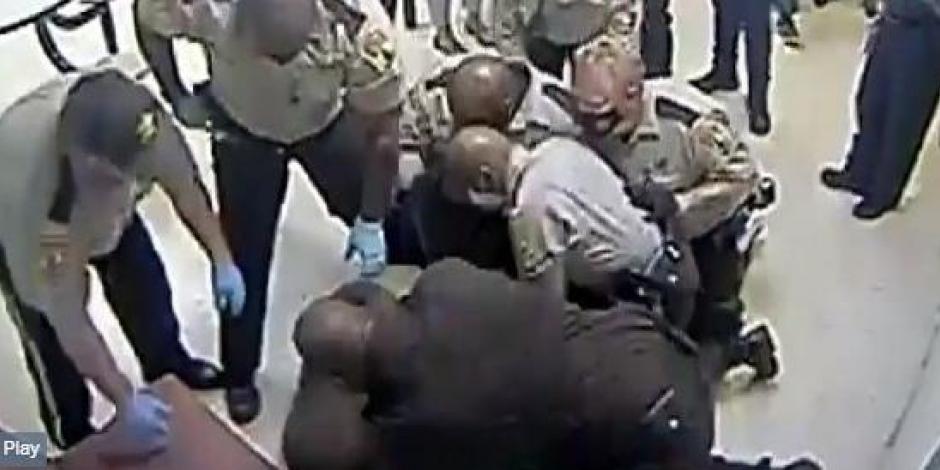 Policías y personal médico de un centro de salud mental en Virginia, Estados Unidos, someten brutalmente a paciente de raza negra hasta provocarle la muerte