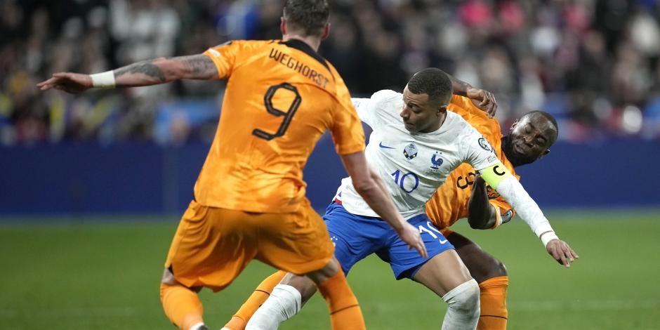 Francia y Países Bajos se enfrentan en las eliminatorias hacia la Eurocopa 2024.