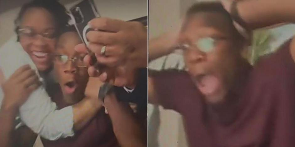 Un joven y su familia reaccionan con felicidad porque él logró entrar a Harvard.
