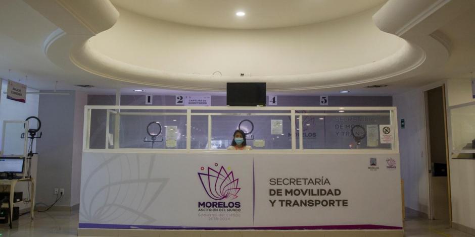 Digimania, proveedora de licencias aceptada por Morelos, no cumplía con requisitos que sí cubría la competencia, advierte organización.