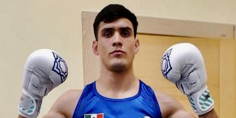 Rogelio Romero se colgó la medalla de bronce en el Mundial de Boxeo en Uzbekistán.