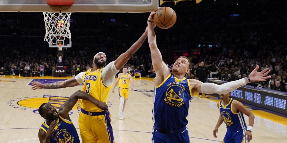 Los Lakers avanzaron a las finales de la Conferencia Oeste, mientras que los Warriors quedaron eliminados en la postemporada en mayo por primera vez desde el 2014.