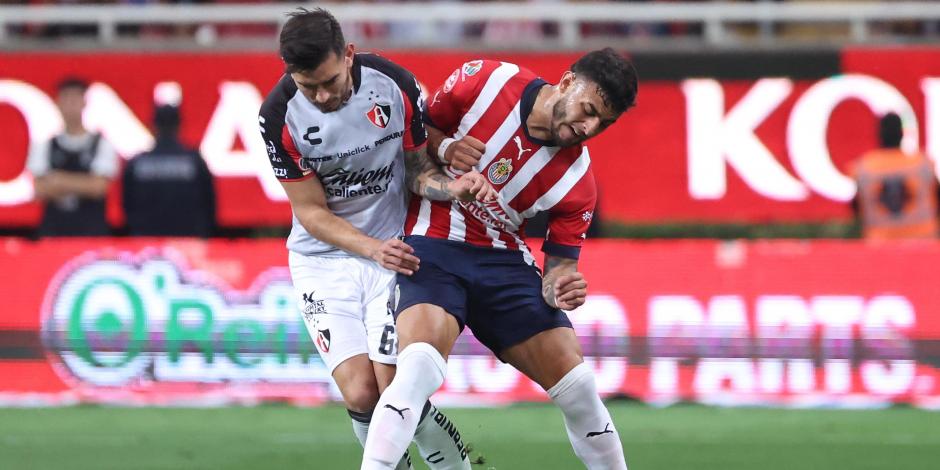 Una acción del Chivas vs Atlas, cuartos de final del Clausura 2023 de la Liga MX