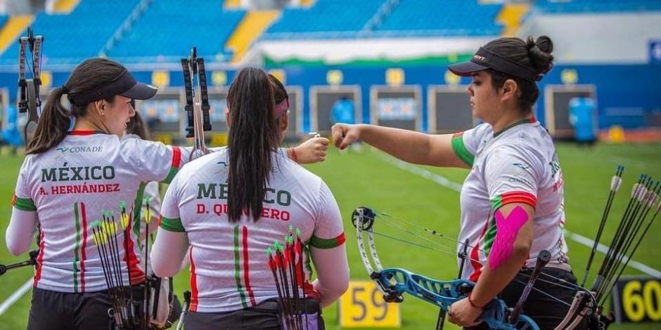 Ana Hernández, Andrea Becerra y Dafne Quintero consiguieron la medalla de oro para México en la Copa del Mundo de Tiro con Arco