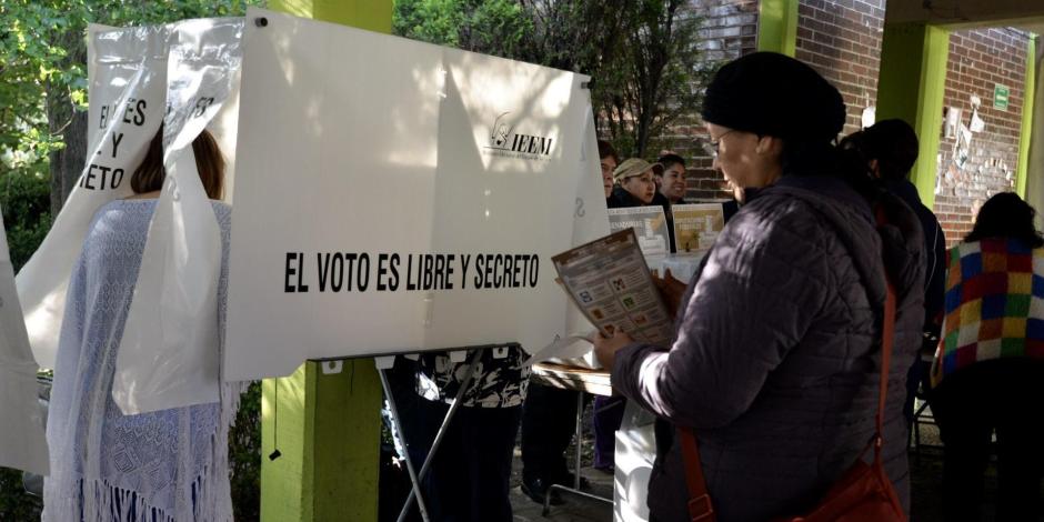 Mexiquenses regresan a las urnas este domingo 4 de junio; en foto, casillas electorales en Toluca, en 2018.