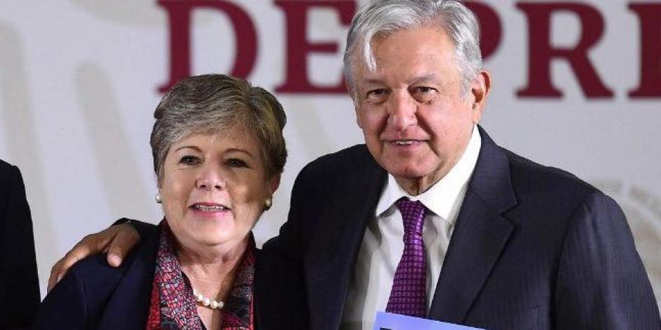 Alicia Bárcena junto al presidente Andrés Manuel López Obrador.