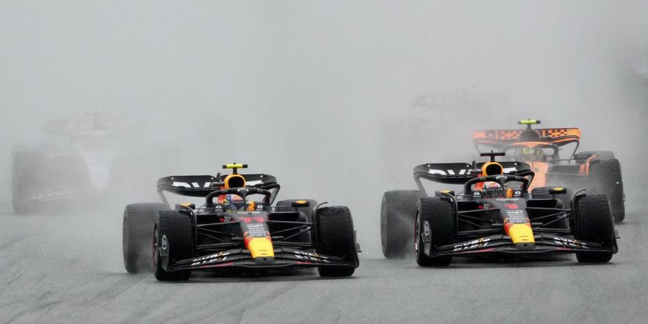 Checo Pérez y Max Verstappen en la carrera sprint del Gran Premio de Austria de F1.