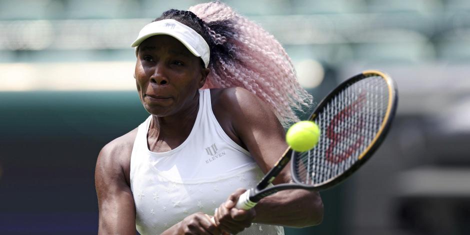 Venus Williams entrena en el All England Lawn Tennis en Wimbledon, Inglaterra