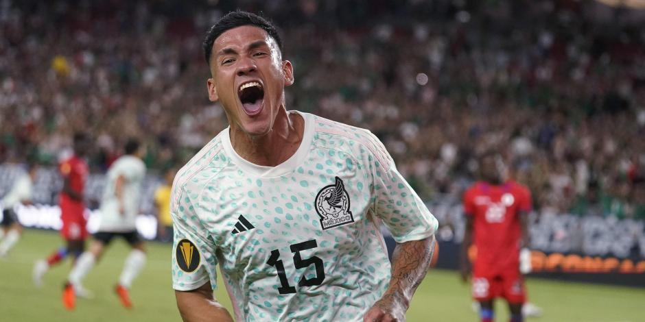 Uriel Antuna celebra uno de los goles de México contra Haití en la fase de grupos de la Copa Oro 2023.