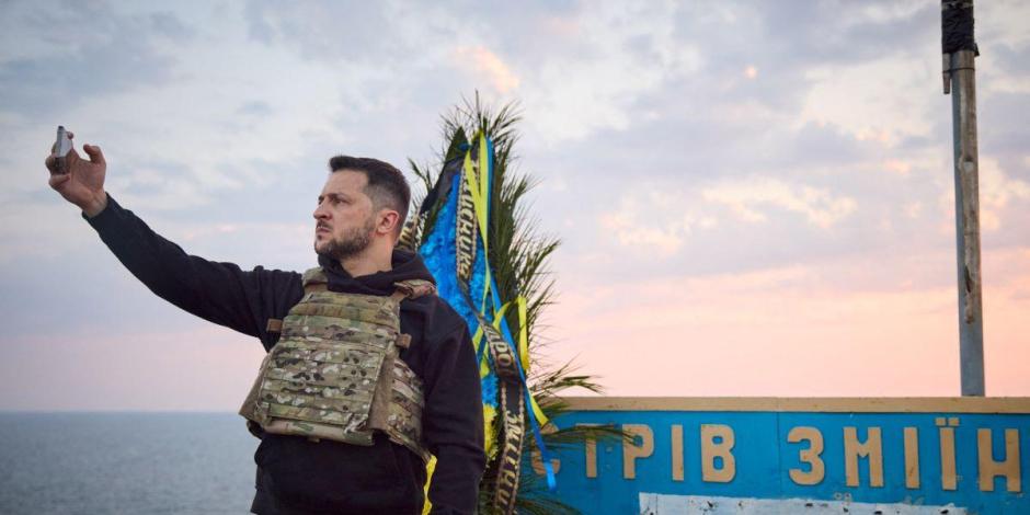 Ucrania exhibe plan ruso para matar al presidente Volodimir Zelenski; hay una mujer detenida.