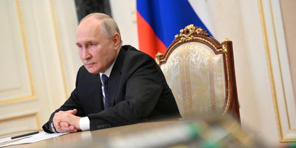 El presidente ruso, Vladimir Putin, durante una reunión para evaluar las consecuencias a los recientes ataques de guerra, en Moscú, Rusia, ayer.