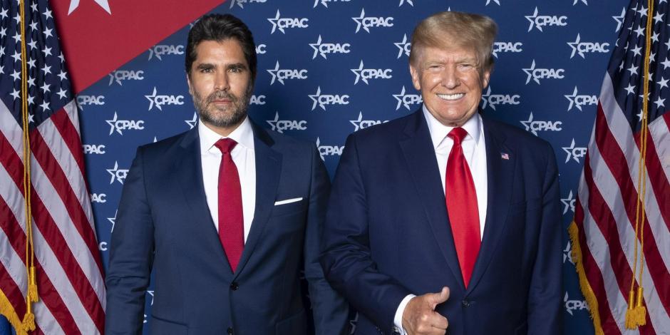 Eduardo Verástegui y Donald Trump en una imagen tomada el año pasado.