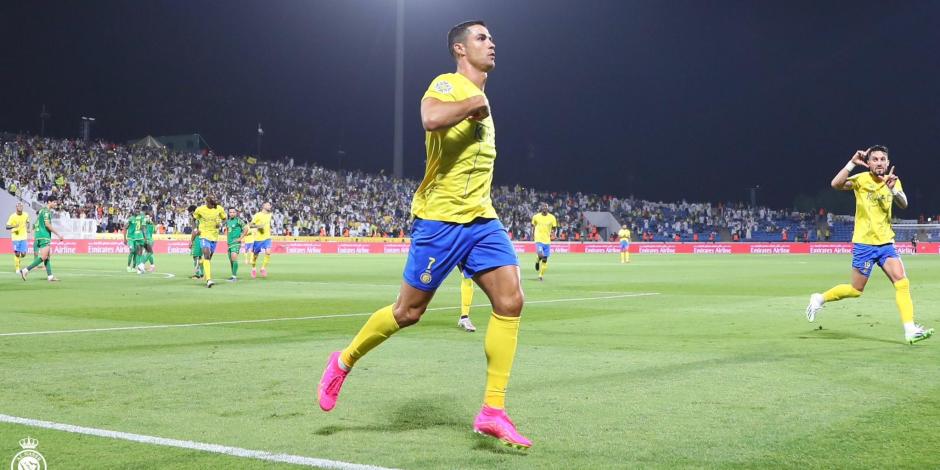 Cristiano Ronaldo festeja un gol con el Al-Nassr.