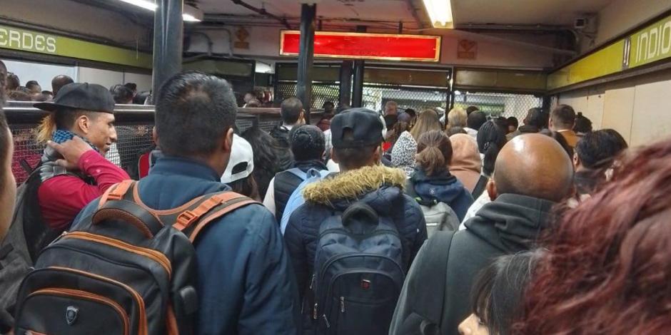 Metro CDMX inició la jornada con retrasos y aglomeraciones en la Línea 3, en foto.