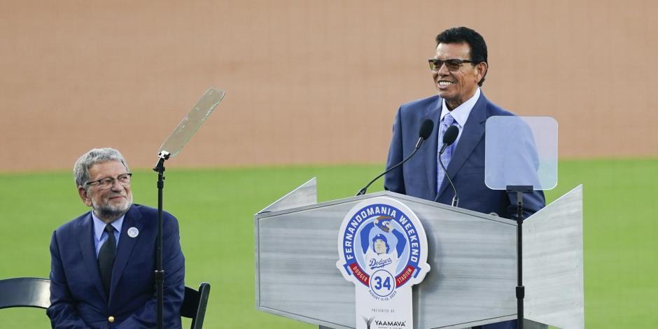 Fernando Valenzuela durante la ceremonia en que los Dodgers retiraron su número 34, el pasado 11 de agosto.