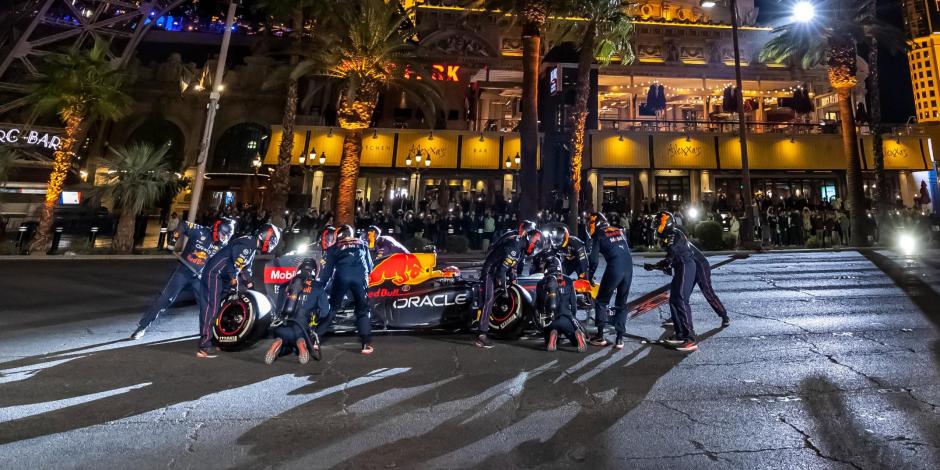 La escudería Red Bull de F1 en Las Vegas.